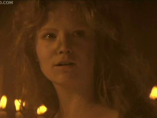 Sex in the Hot Tube By Candlelight with Jennifer Jason Leigh